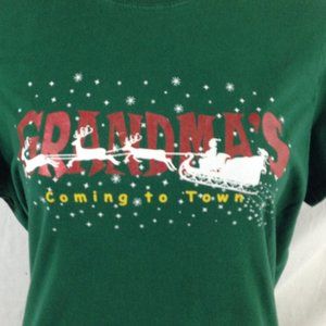 Intradeco Apparel Christmas T-Shirt Green "Grandma's Coming to Town" Sz XXL (20)